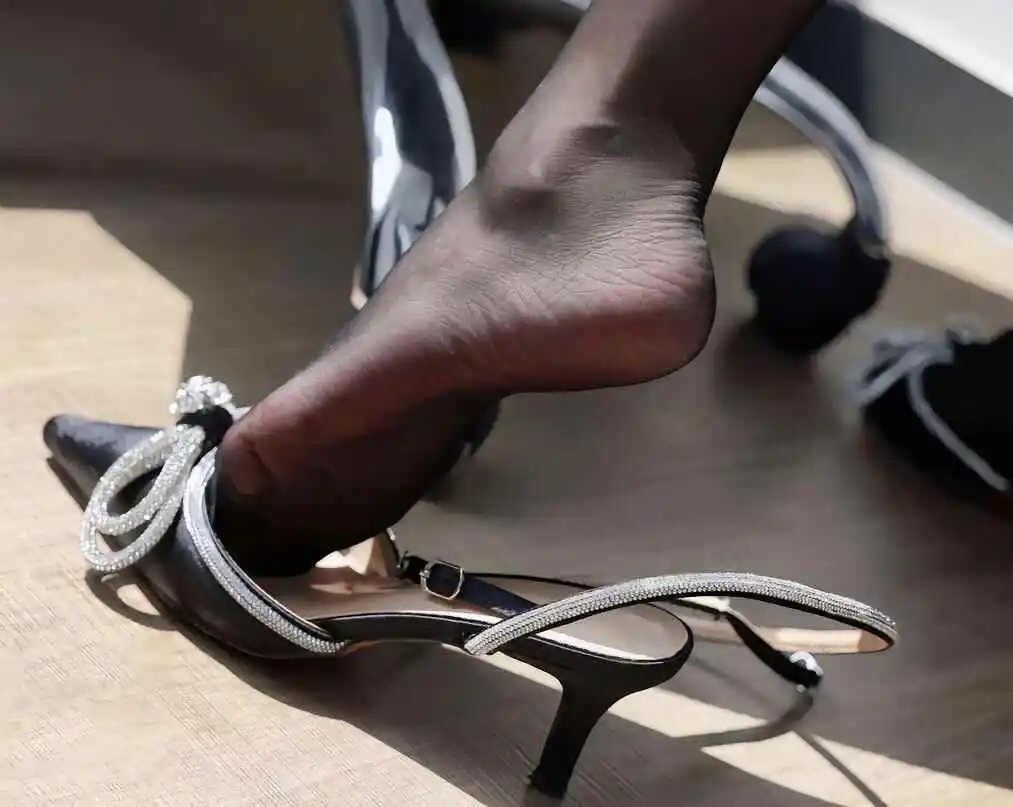 【西檬之家】字母圈新人必读：Tickle与BDSM的安全边界